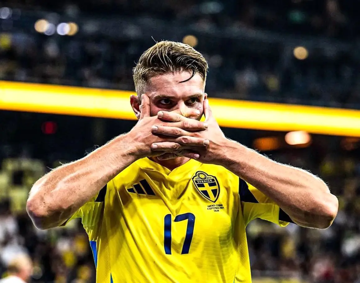 AYX SPORTS- 阿森纳训练开放日；清晨队长鼓劲引欢呼；葡超在即；更衣室氛围转暖