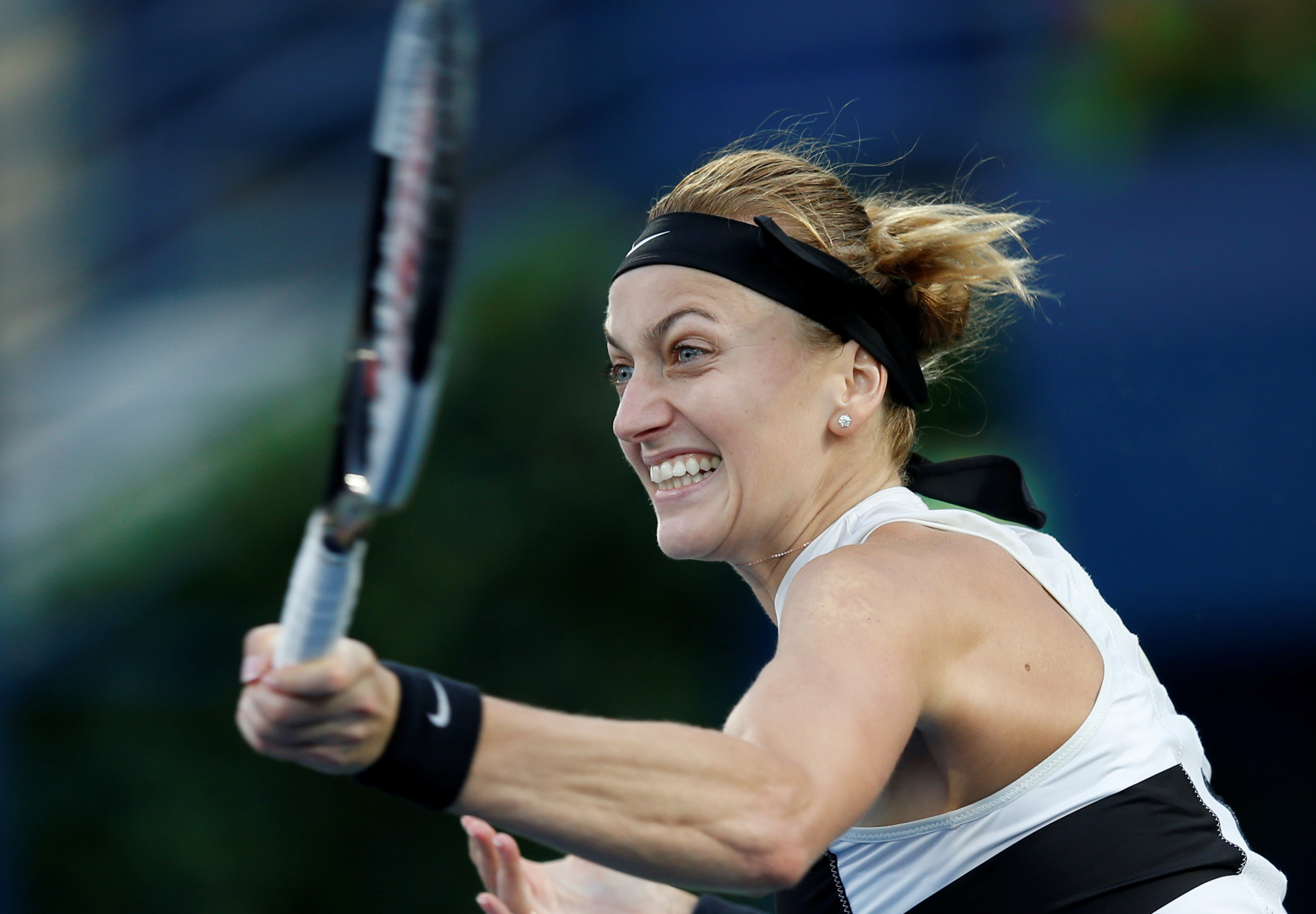 爱游戏体育-科维托娃在巴黎圣日耳曼比赛中精彩发挥，绝杀引发热议！的简单介绍