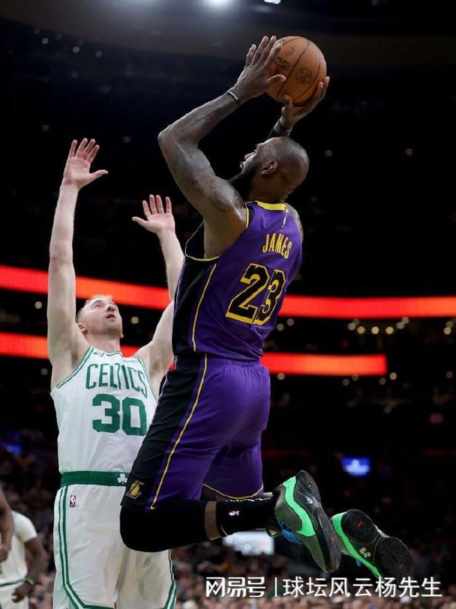 爱游戏体育-关于塔图姆连续十场比赛得分超过战术调整，湖人挑战极限！的信息